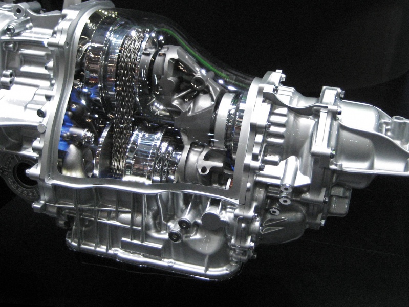 Файл:Subaru Lineartronic transmission in Tokyo Motor Show 2009.jpg